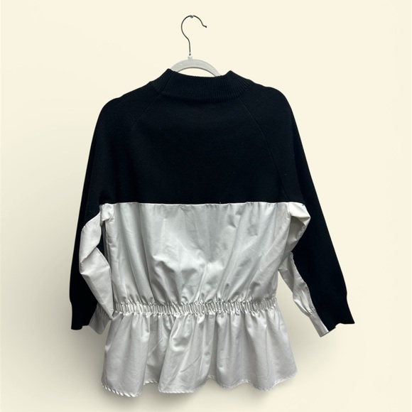 Elegant Black and White Women's Turtleneck Sweater - Picture 2 of 2